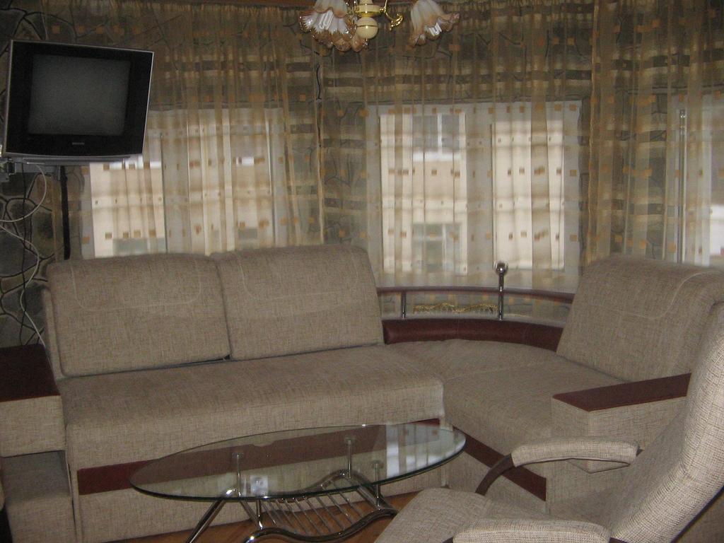 فندق ياريمتشيفي  Makovytsya المظهر الخارجي الصورة